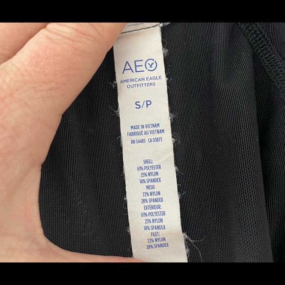 American Eagle herringbone running top with mesh inserts. Gently worn. - Picture 3 of 3